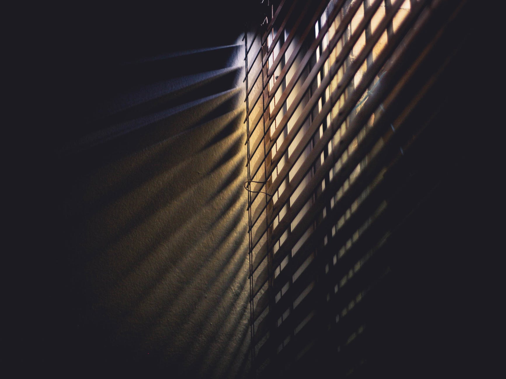 blinds dark light shadow